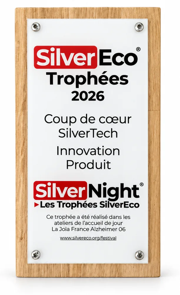 Trophée SilverEco 2026 en bois remis à GENESIS+ : Coup de cœur SilverTech, Innovation Produit